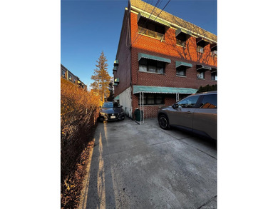 Beach Lot Sale Pending in Bronx, New York