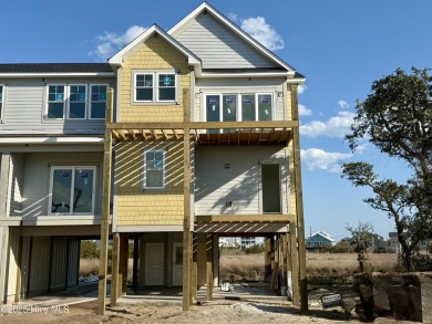 Beach Townhome/Townhouse For Sale in Surf City, North Carolina