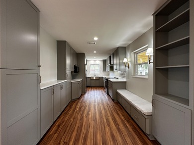 Beach Home For Sale in Fort Walton Beach, Florida