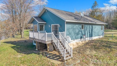 Beach Home For Sale in Escanaba, Michigan