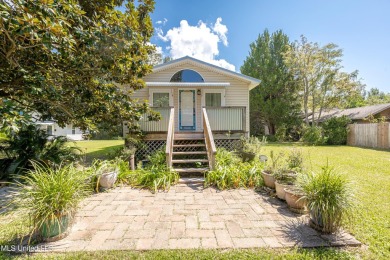 Beach Home For Sale in Ocean Springs, Mississippi