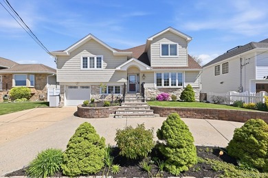 Beach Home For Sale in Lido Beach, New York