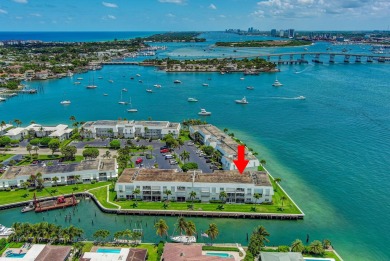 Beach Condo For Sale in Riviera Beach, Florida