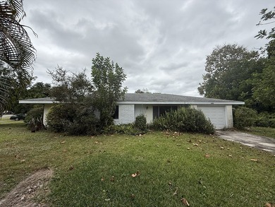 Beach Home Sale Pending in Vero Beach, Florida