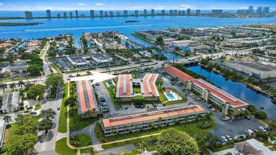 Beach Condo For Sale in North Palm Beach, Florida