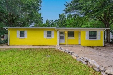 Beach Home For Sale in Fort Walton Beach, Florida