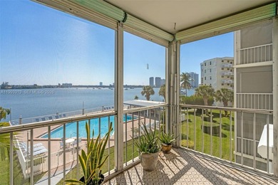 Beach Condo For Sale in Aventura, Florida