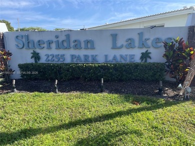 Beach Condo For Sale in Hollywood, Florida