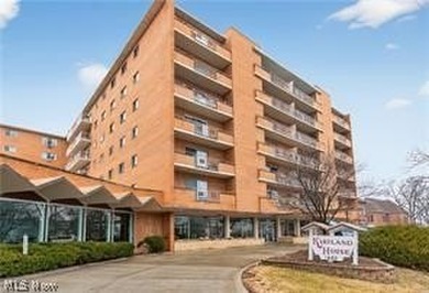 Beach Condo For Sale in Lakewood, Ohio