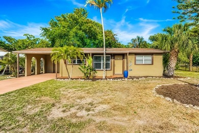 Beach Home For Sale in Bradenton, Florida