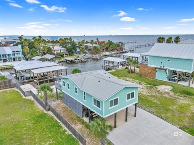 Beach Home For Sale in Gulf Shores, Alabama