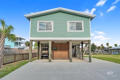 Beach Home For Sale in Gulf Shores, Alabama