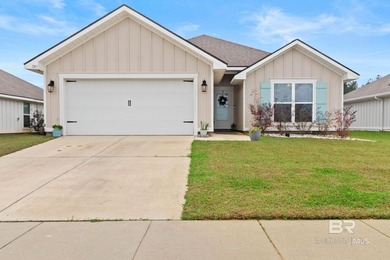 Beach Home For Sale in Foley, Alabama