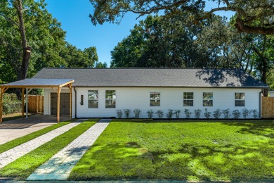 Beach Home For Sale in Fort Walton Beach, Florida