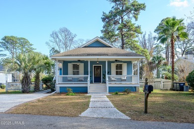 Beach Home For Sale in Lady's Island, South Carolina
