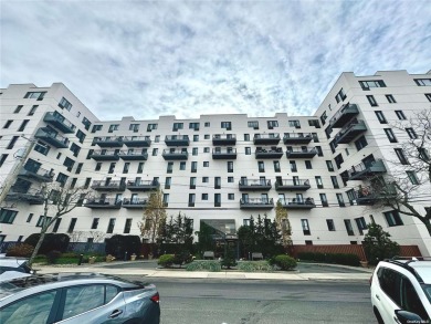 Beach Condo For Sale in Long Beach, New York