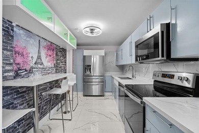 Beach Condo For Sale in Hollywood, Florida