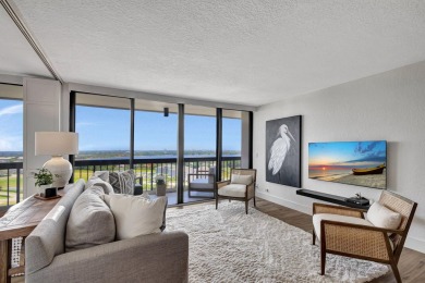 Beach Condo For Sale in West Palm Beach, Florida