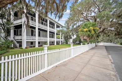 Beach Home For Sale in Beaufort, South Carolina