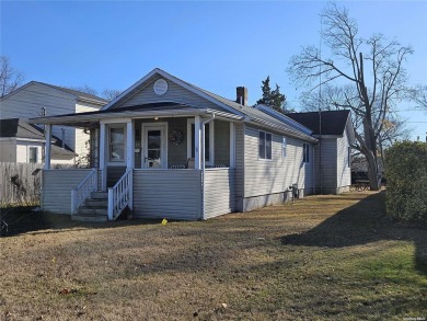 Beach Home For Sale in Brookhaven, New York