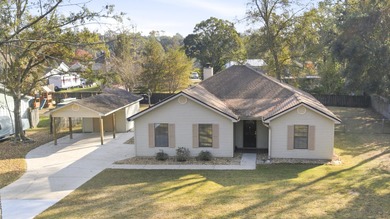 Beach Home Active Under Contract in Tallahassee, Florida