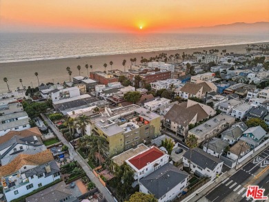 Beach Home For Sale in Venice, California