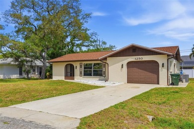 Beach Home For Sale in Venice, Florida