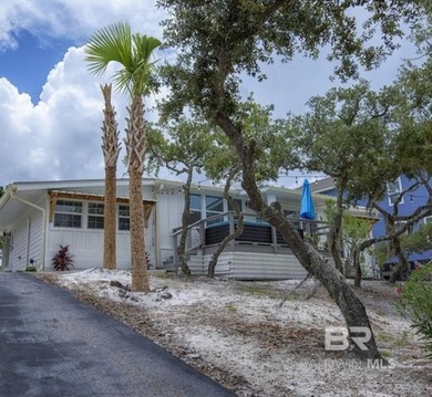 Beach Home For Sale in Gulf Shores, Alabama