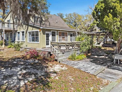 Beach Home For Sale in Gulf Shores, Alabama