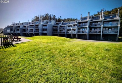 Beach Condo For Sale in Gold Beach, Oregon