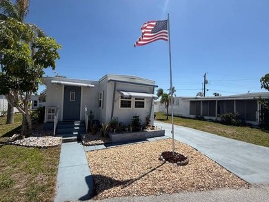 Beach Home For Sale in Bradenton, Florida