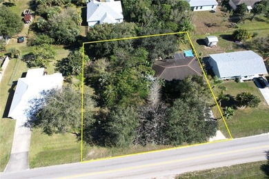 Beach Home Active Under Contract in Vero Beach, Florida