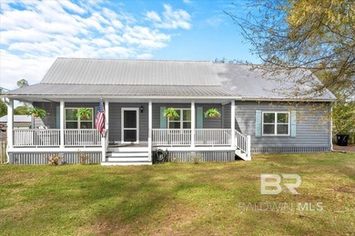 Beach Home For Sale in Robertsdale, Alabama