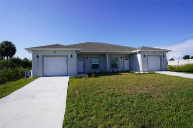 Beach Townhome/Townhouse For Sale in Port Charlotte, Florida