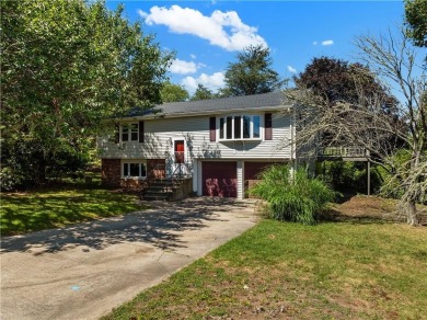 Beach Home Sale Pending in Portsmouth, Rhode Island