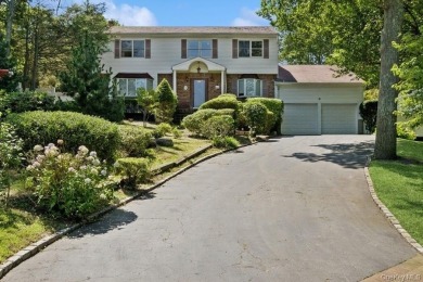 Beach Home Sale Pending in Kings Park, New York