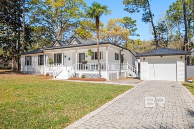 Beach Home For Sale in Daphne, Alabama
