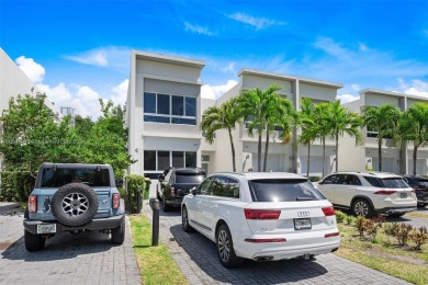 Beach Townhome/Townhouse For Sale in North Miami, Florida