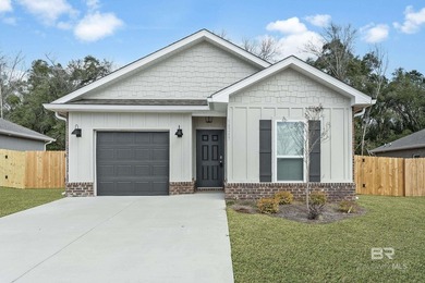 Beach Home For Sale in Fairhope, Alabama