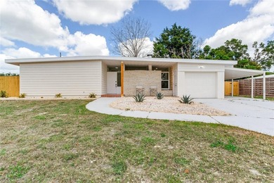 Beach Home For Sale in Sarasota, Florida