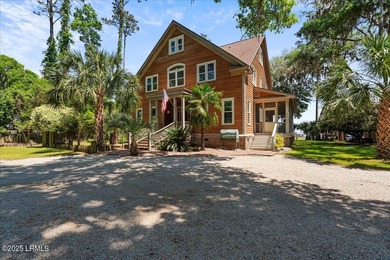 Beach Home For Sale in Beaufort, South Carolina