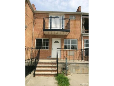 Beach Townhome/Townhouse For Sale in Bronx, New York