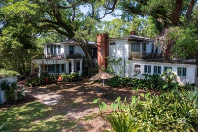 Beach Home For Sale in Gulf Shores, Alabama