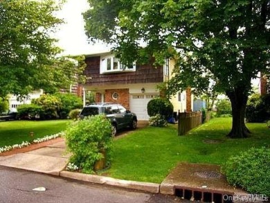 Beach Home Sale Pending in Baldwin Harbor, New York