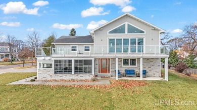 Beach Home For Sale in Escanaba, Michigan