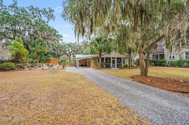 Beach Home For Sale in Beaufort, South Carolina