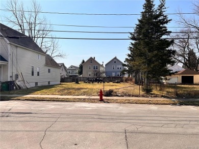 Beach Lot Off Market in Buffalo, New York