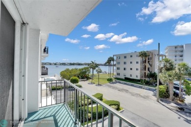 Beach Condo For Sale in Lantana, Florida