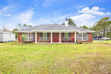 Beach Home For Sale in Robertsdale, Alabama