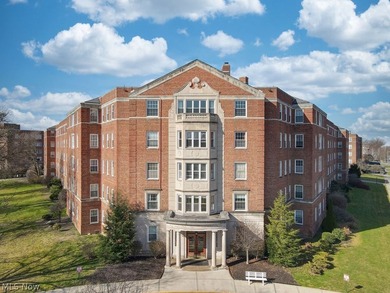 Beach Condo For Sale in Shaker Heights, Ohio